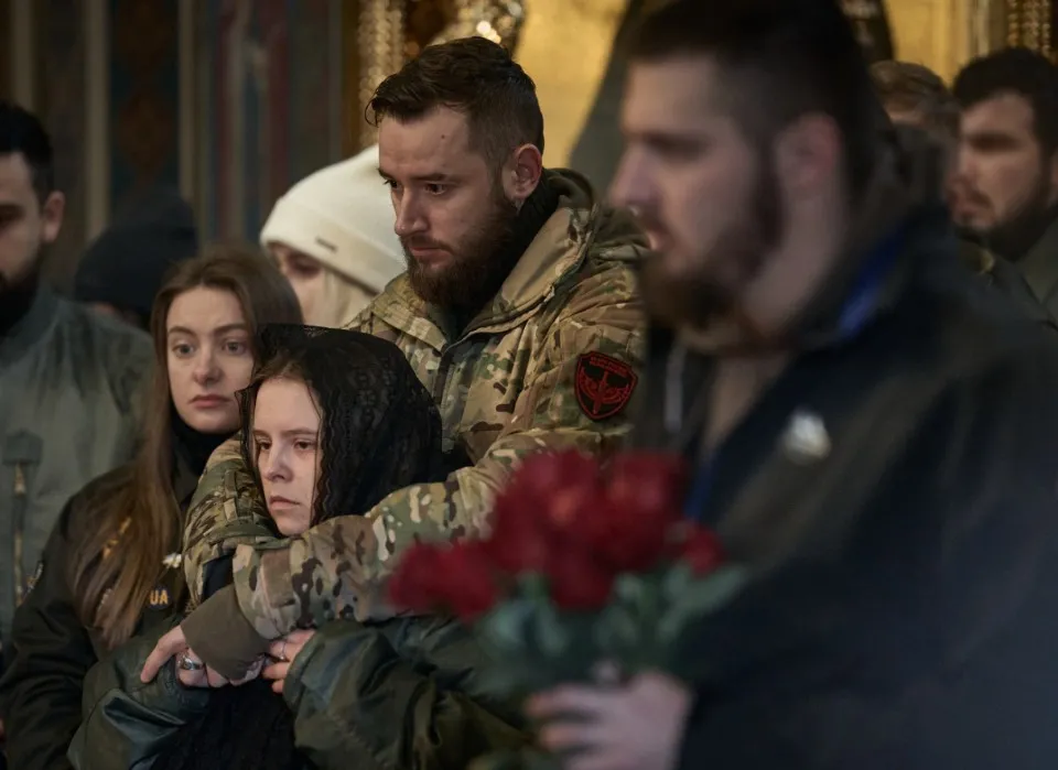 Похорони пілота з Луганщини Владислава Рикова