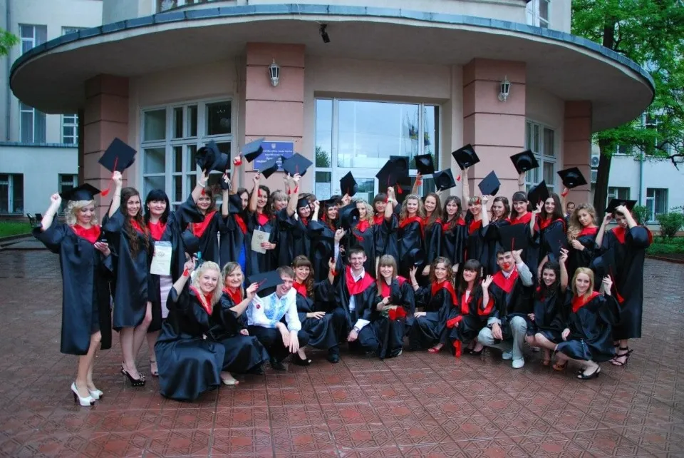 Студентське життя в ЛНУ ім. Т. Шевченка (Луганськ)