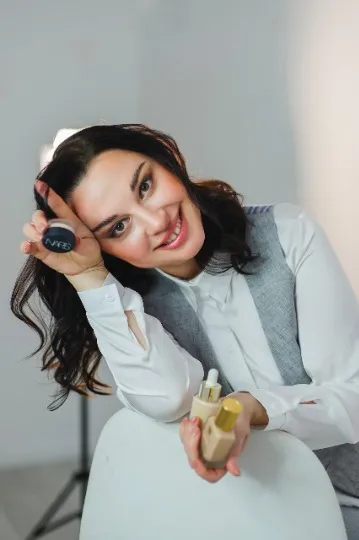 Візажистка із Сєвєродонецька Яна Аскєрова