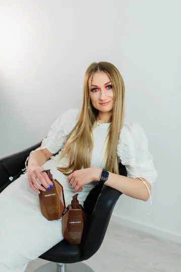 Власниця студії краси з Сєвєродонецька Світлана Алпатова