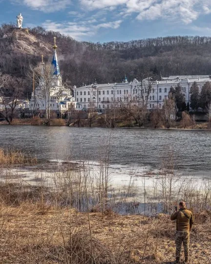 Святогірська лавра, лютий 2024