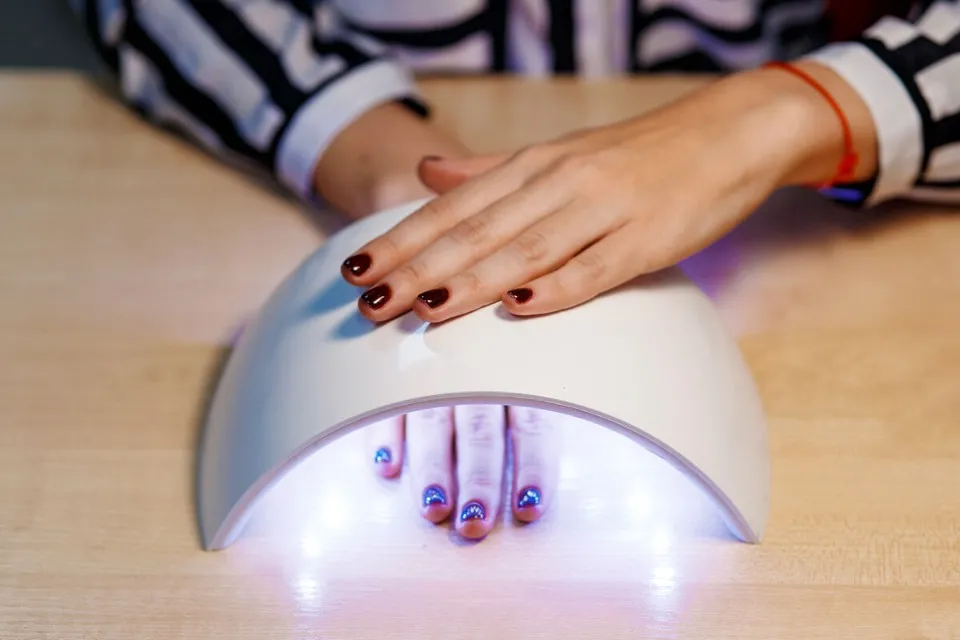 лампа для манікюру