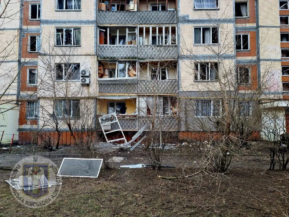 фото наслідків російської атаки на Київ