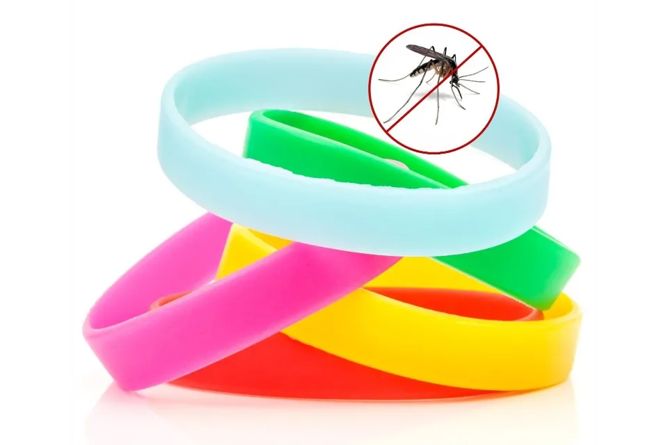 Браслети від комарів