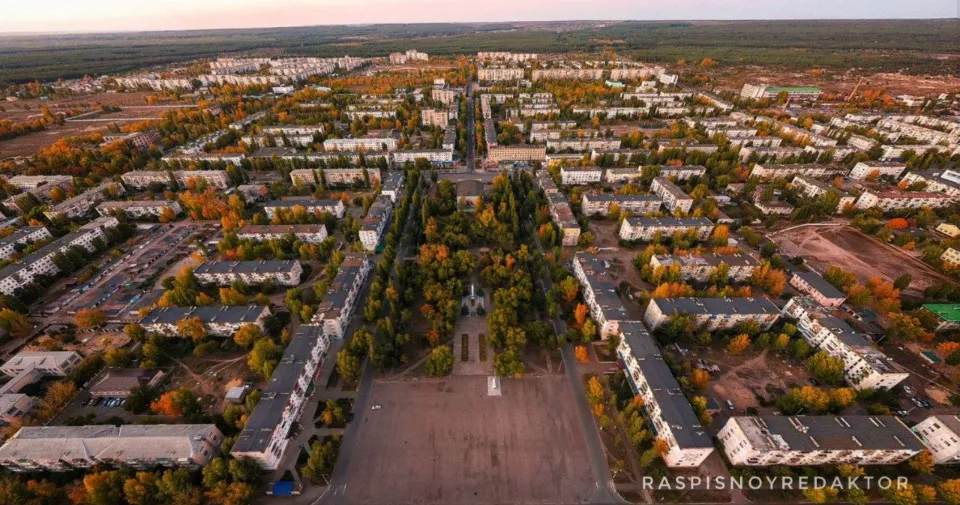 Фото: Рубіжне з висоти до та після повномасштабного вторгнення