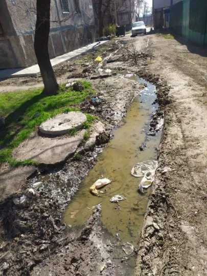 прориви в каналізації в Маріуполі