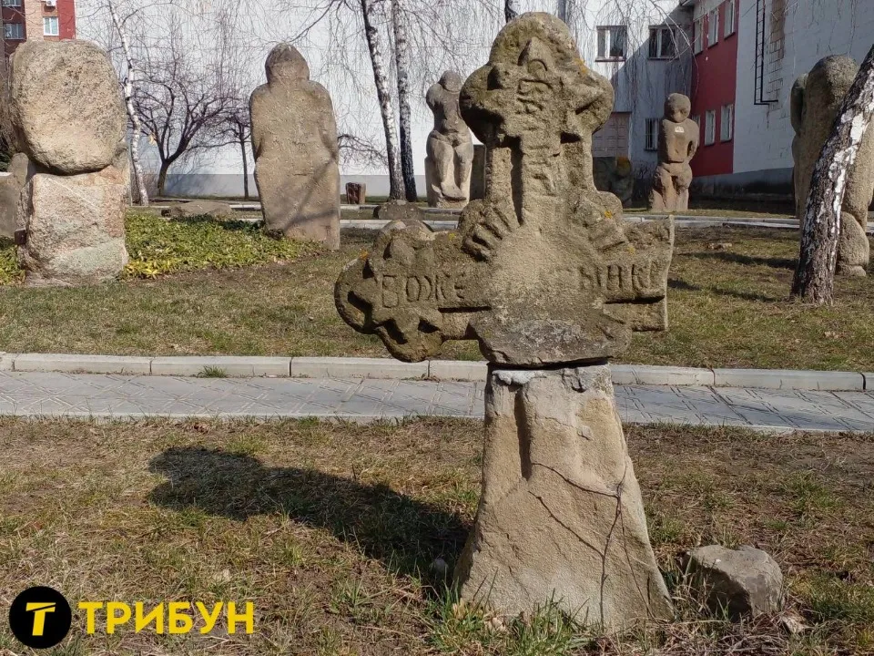 Половецькі баби, Луганськ