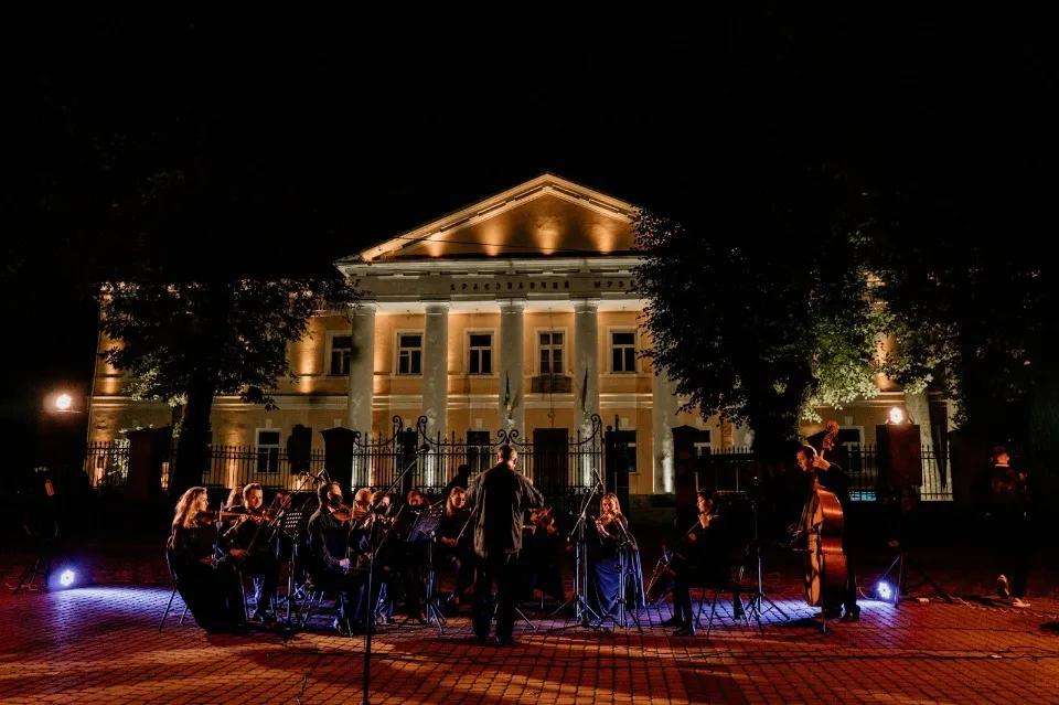 Приклади успішного використання освітлення в архітектурі