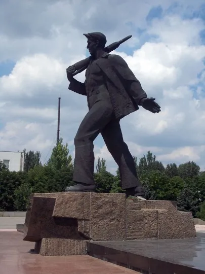 Пам'ятник Стаханову в Кадіївці