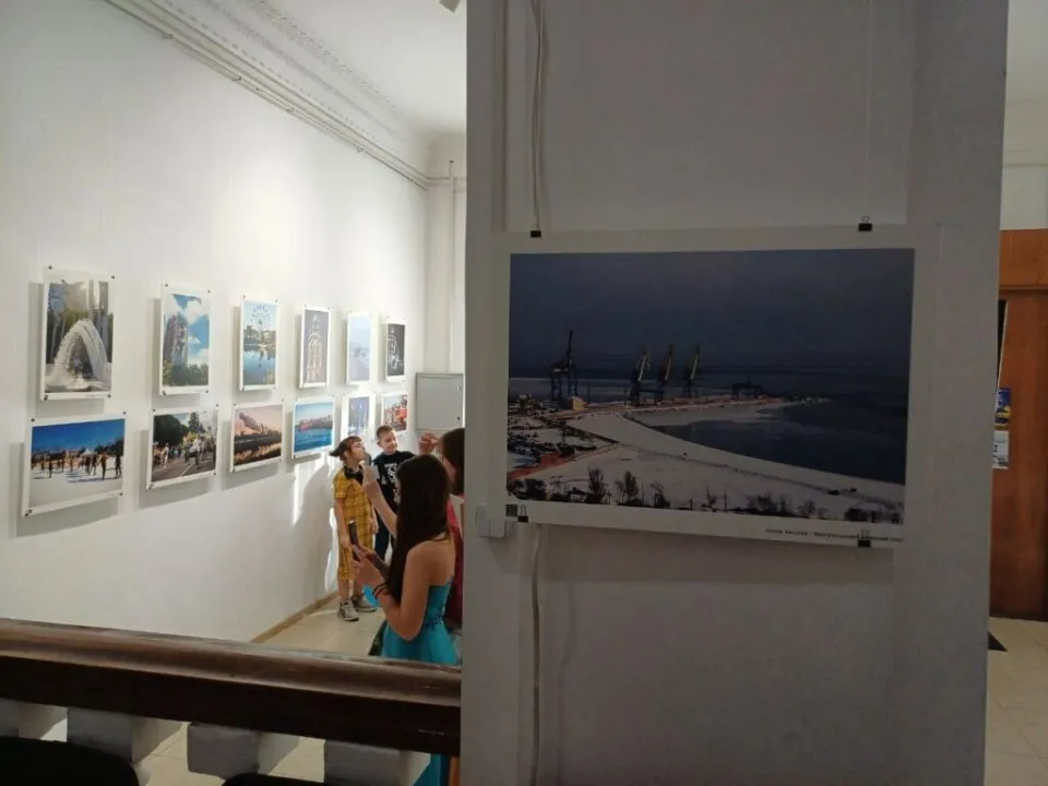 Виставка про Маріуполь