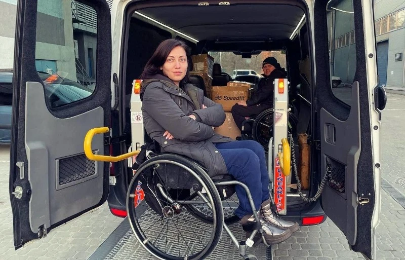 допомга маломобільним людям