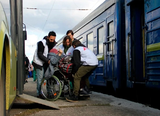 допомга маломобільним людям