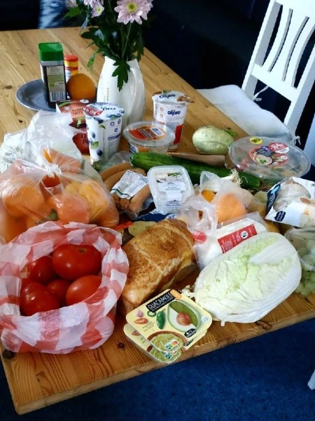 Продукти за 3 євро в Тафелі (фото Трибуну)