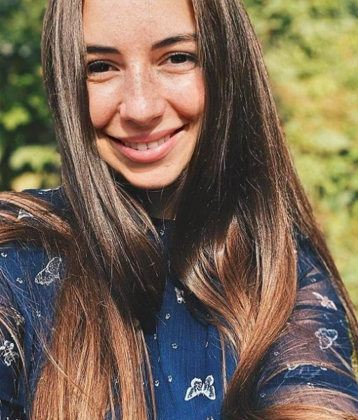 Переселенка из Луганской области продает украшения из бисера и помогает ВСУ