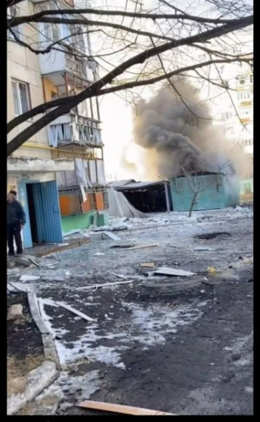 Переселенка из Луганской области продает украшения из бисера и помогает ВСУ