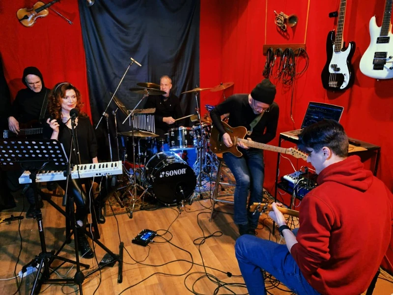 Змінив професію, але залишився в рідному місті: музикант та фотограф з Краматорська Сергій Савенков